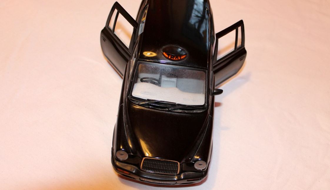 černé taxi